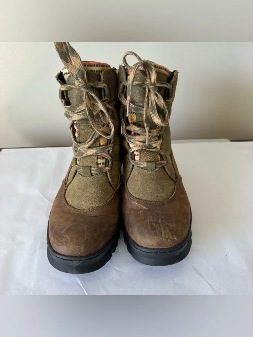 KEEN Size 9 Brown Winter Boots - Waterproof